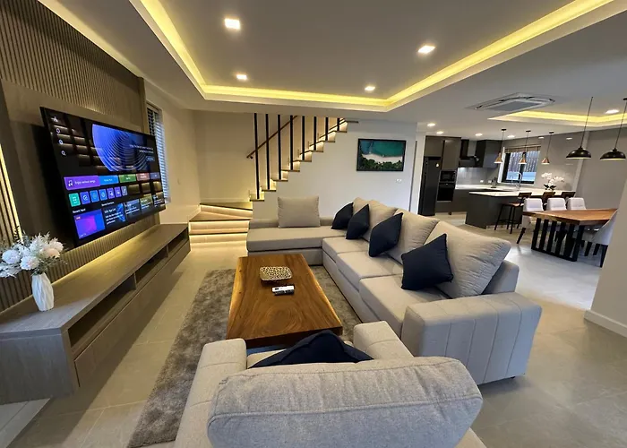 3 Bedroom Midtown Villa Pattaya